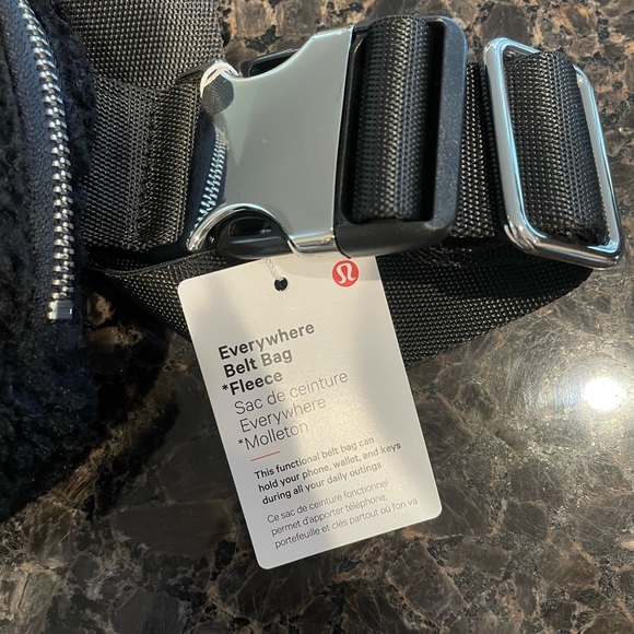 Lululemon everywhere belt bag - Picture 3 of 3